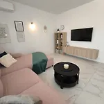 Lavel Apartment