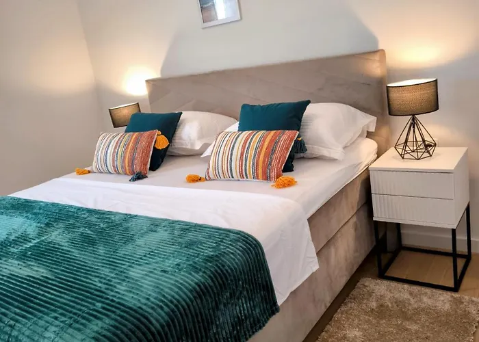 Lavel * 트로기르