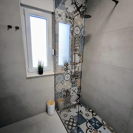 Lavel شقة تروغير